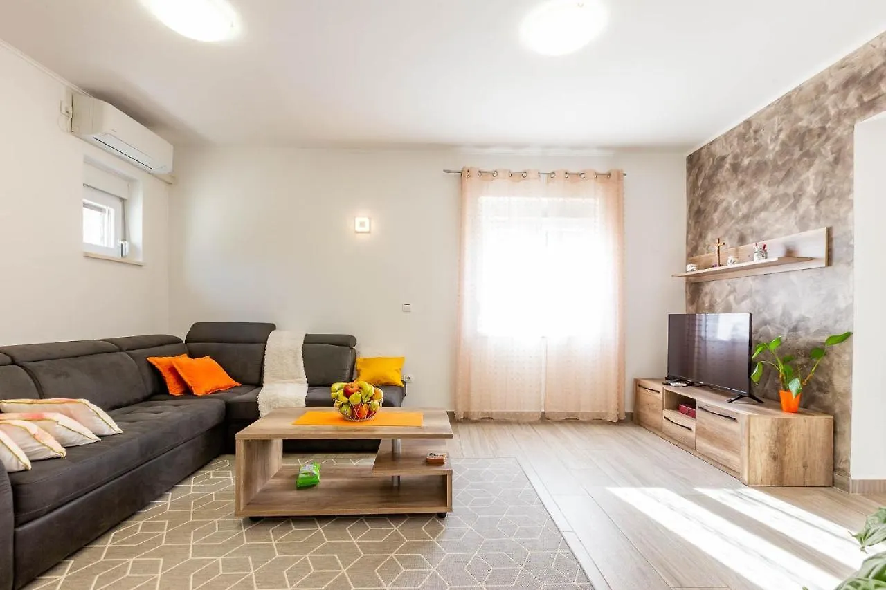 Apartment Chubi 2Br Apt Parking Terrace Bbq Vegetable Garden Zadar Croatia