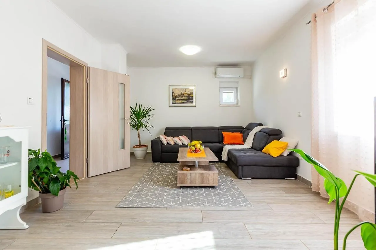 Chubi 2Br Apt Parking Terrace Bbq Vegetable Garden Zadar Apartment