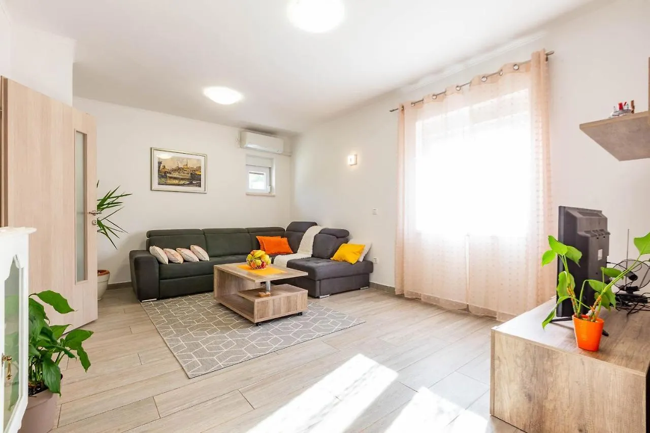 Chubi 2Br Apt Parking Terrace Bbq Vegetable Garden Zadar