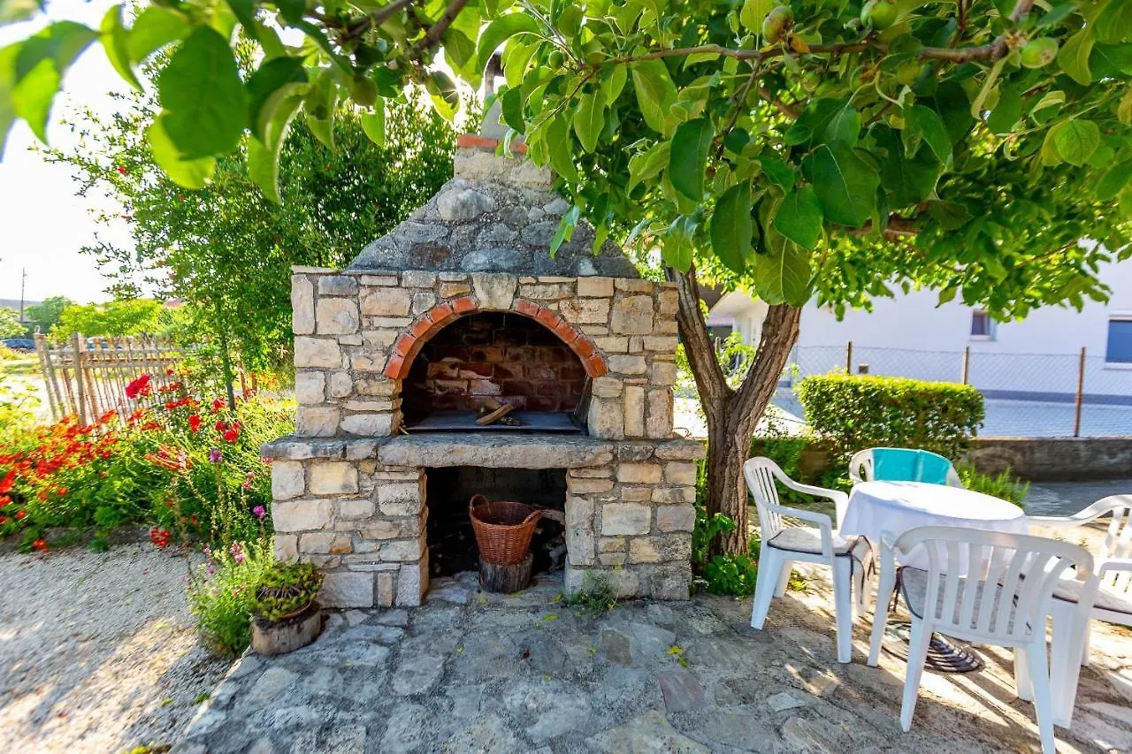 Chubi 2Br Apt Parking Terrace Bbq Vegetable Garden Zadar Croatia